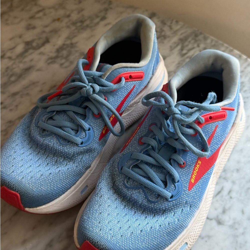 Brooks Kids Light Blue and Red Sneakers